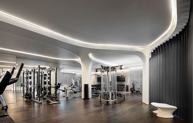 520 W 28 ST
