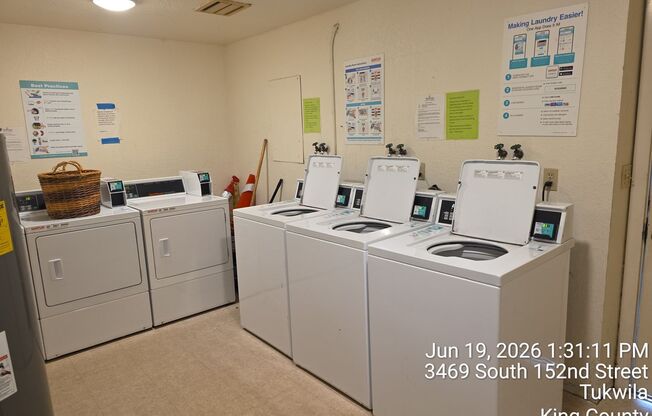 Studio, 1 bath, 450 sqft, $1,225, Unit 201