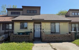 2429 N SEABURY PL
