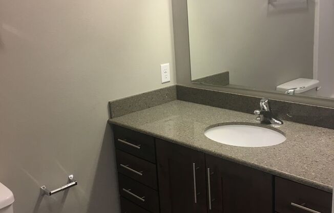 2 beds, 2 baths, $1,525, Unit 333