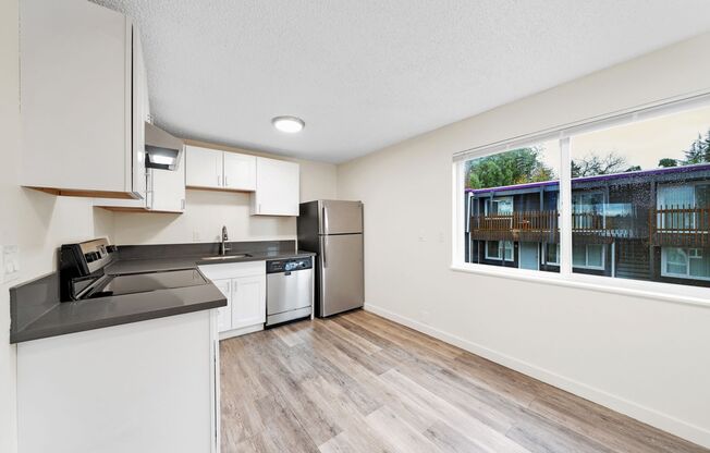 2 beds, 1 bath, 850 sqft, $1,495, Unit 42