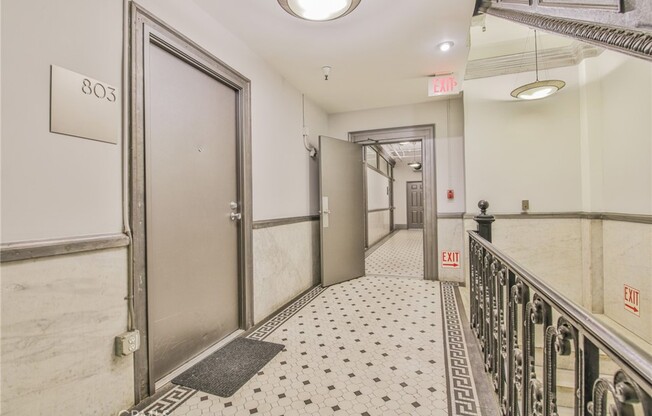 Studio, 1 bath, 790 sqft, $2,400, Unit 803