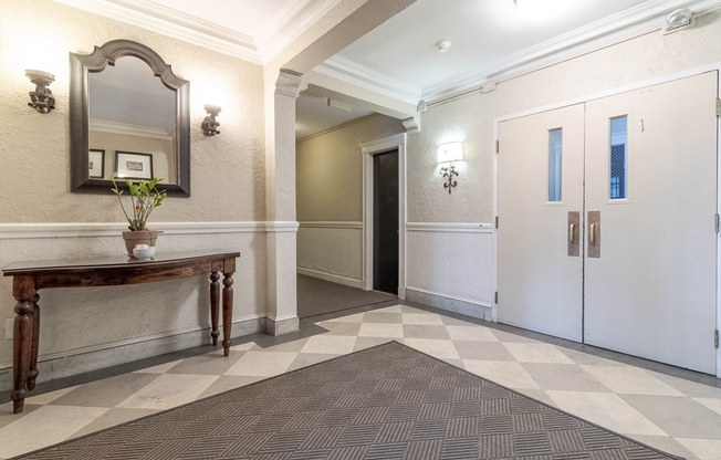 Studio, 1 bath, 375 sqft, $2,400, Unit 224