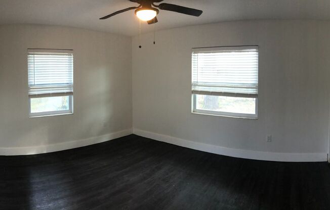 2 beds, 1 bath, 716 sqft, $1,350, Unit 154