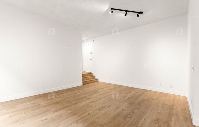 1114 N. Kings Rd.
