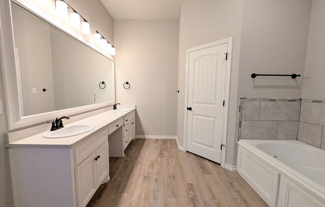 4 Bed 2 Bath Frenship ISD Move in Ready!