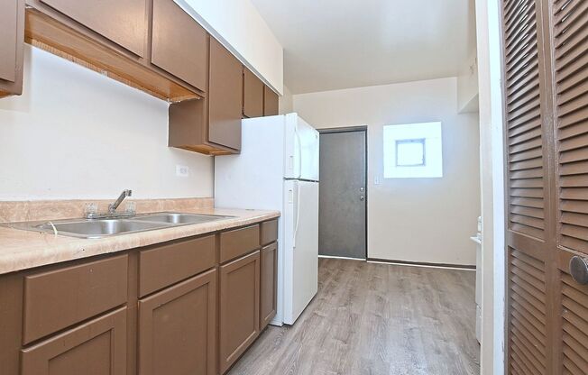 2 beds, 1 bath, 525 sqft, $1,485, Unit 4246 - 1E