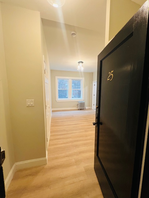 Studio, 1 bath, $2,500, Unit 25