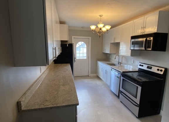 22 FRENCH AVE