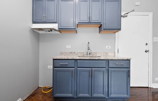 Studio, 1 bath, 275 sqft, $1,095, Unit 4344 - 208