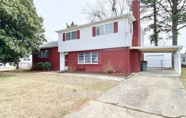 9 SHIRLEY DR