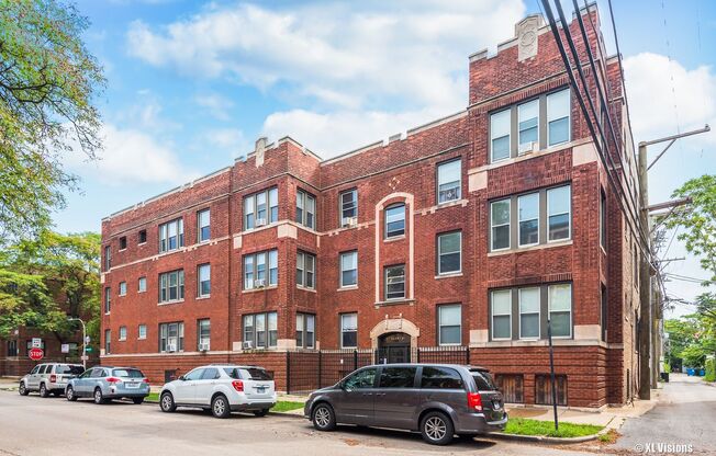 5039 S Champlain Ave / 635-639 E 50th Pl