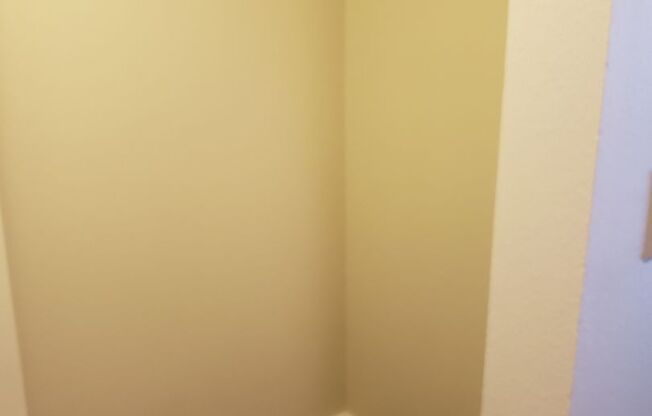 1 bed, 1 bath, 719 sqft, $1,975, Unit 216