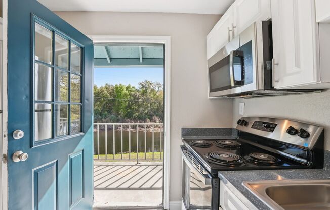 2 beds, 1 bath, 812 sqft, $1,400, Unit 71202
