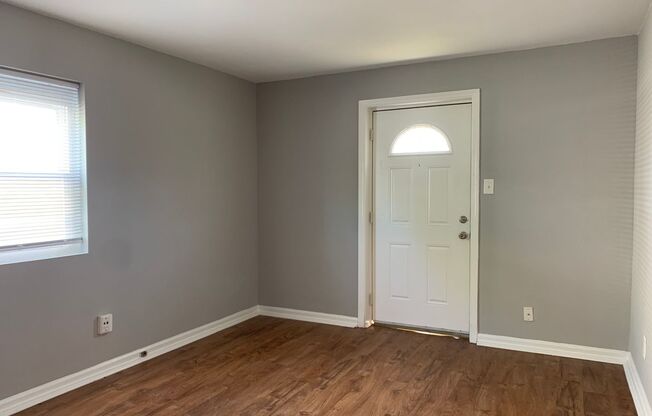 Newly Renovated One Bedroom Duplex