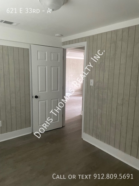 621 E 33