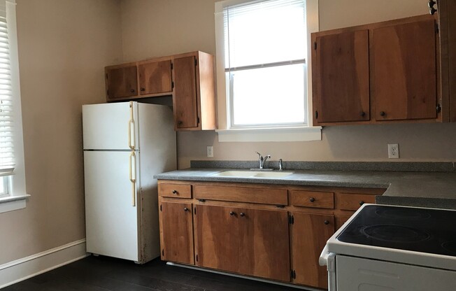 3 beds, 1 bath, $1,400