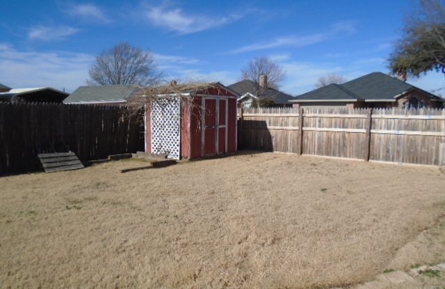 3 beds, 2 baths, $1,495