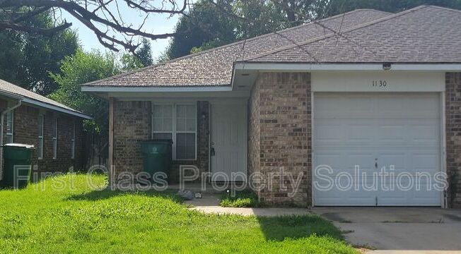1130 N GARDENER AVE
