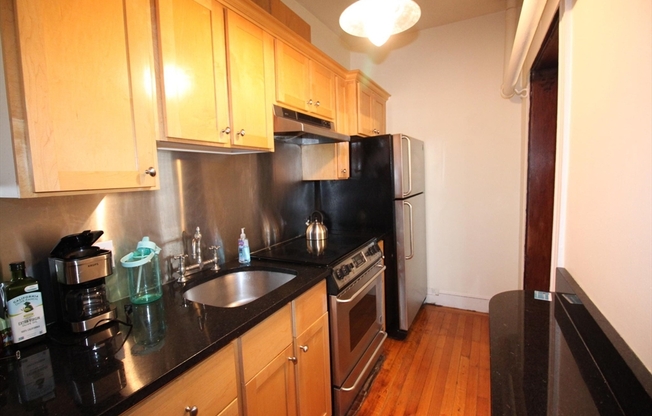 Studio, 1 bath, 530 sqft, $2,450, Unit 1