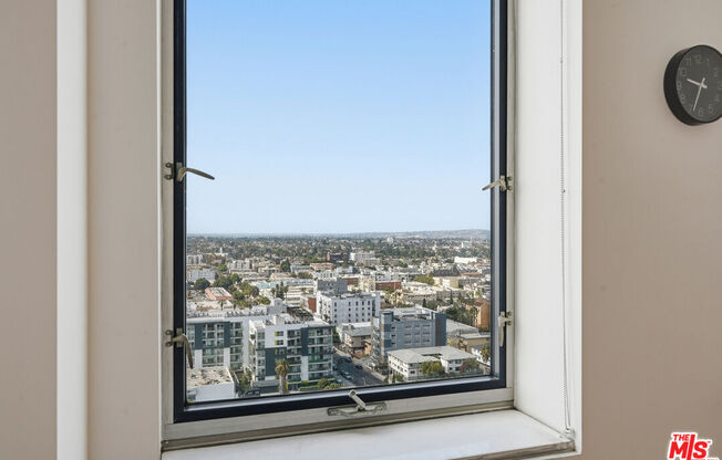1 bed, 1 bath, 710 sqft, $2,400, Unit 1609