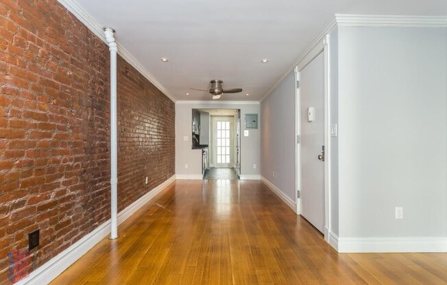 118 E 7th Street