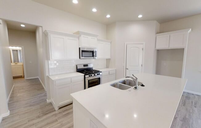 3 bed 2 bath on West side Norman in gated community!