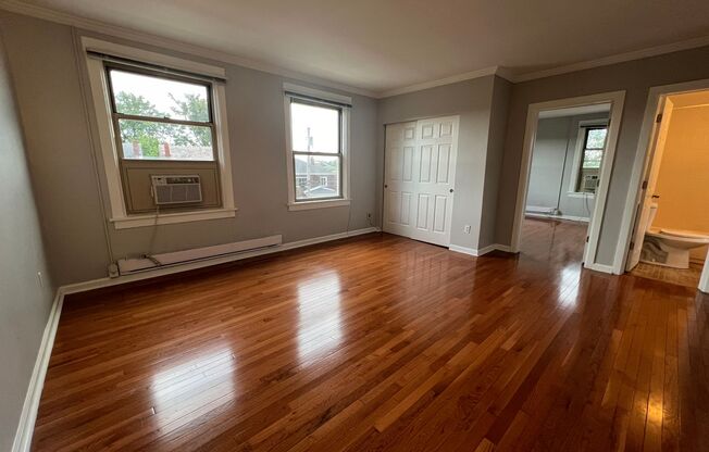 1 bed, 1 bath, 600 sqft, $1,539, Unit 5703 Hobart St. #21