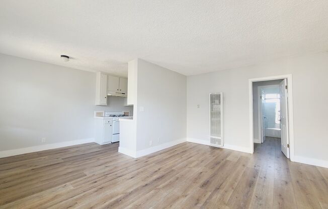 DNA Apartments 13425 Vanowen LLC