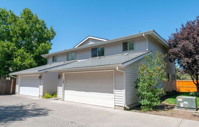 Move in Deposit Reduced! Beautiful Townhome with new paint, carpet and refinished hardwood floors!