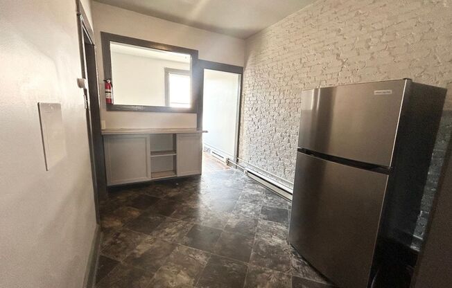 Studio, 1 bath, $875