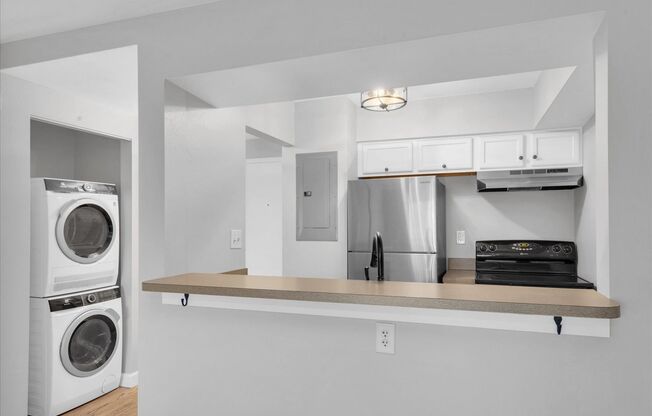 Hyde Park Towers Condo Located Near Bayshore