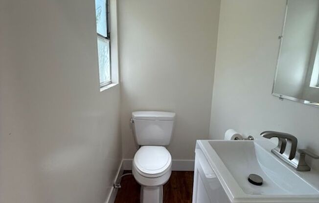 BEAUTIFUL  3 BEDROOM/ 1.5 BATH SINGLE HOME