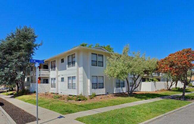 Studio, 1 bath, 484 sqft, $2,095, Unit 26