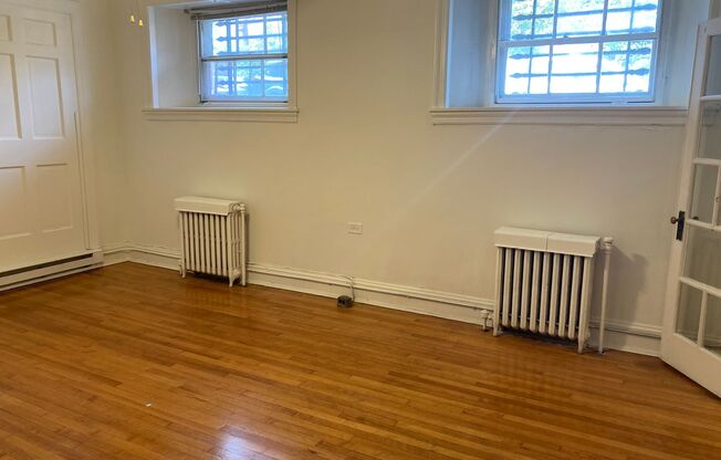 1 bed, 1 bath, 450 sqft, $1,249, Unit 107-GA