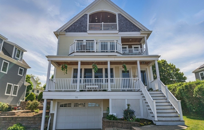 96 SEA AVE