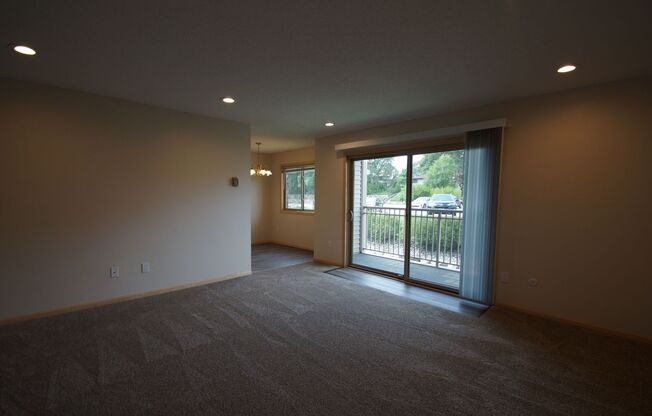 2 beds, 2 baths, 1,050 sqft, $1,724, Unit 206