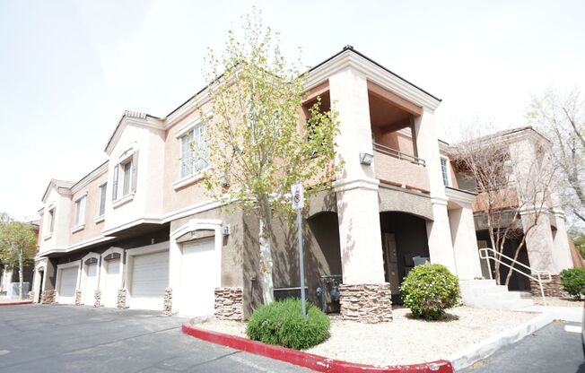 SHOWINGS AVAILABLE NOW