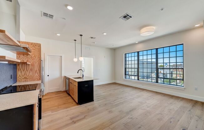 3 beds, 2 baths, 1,230 sqft, $2,700, Unit 305