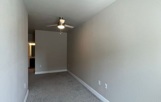 2 beds, 2 baths, 923 sqft, $1,550