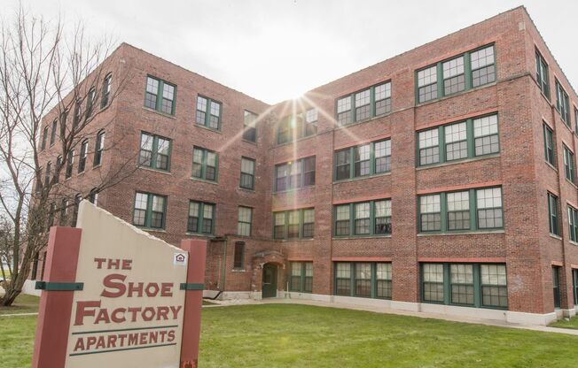 913 N. Spring Street