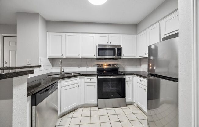 2 beds, 2 baths, 800 sqft, $1,495, Unit 6103