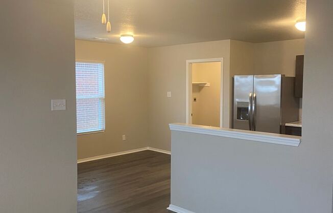 3 beds, 2 baths, $1,550