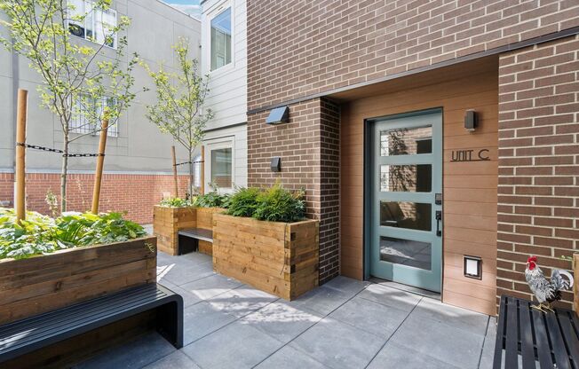 Studio, 1 bath, 144 sqft, $1,049, Unit Unit B3