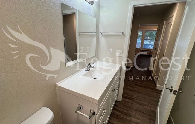 2 beds, 1 bath, $1,250, Unit Unit 1