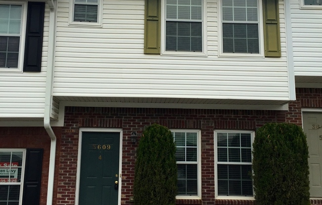 Now Available!  Updated  3/2.5 Townhome In Cascade Commons!