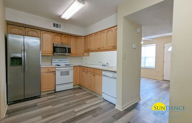 Adorable 2 Bedroom Townhouse located in Fort Walton Beach!