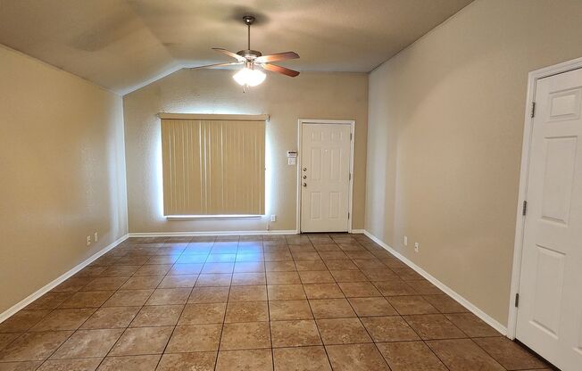 3 beds, 2 baths, $1,250