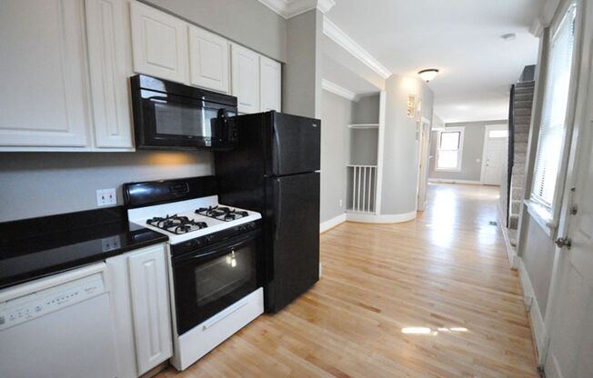 495-497 S. Lazelle Street