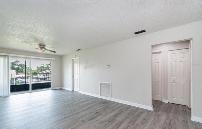 2 beds, 2 baths, 864 sqft, $1,400